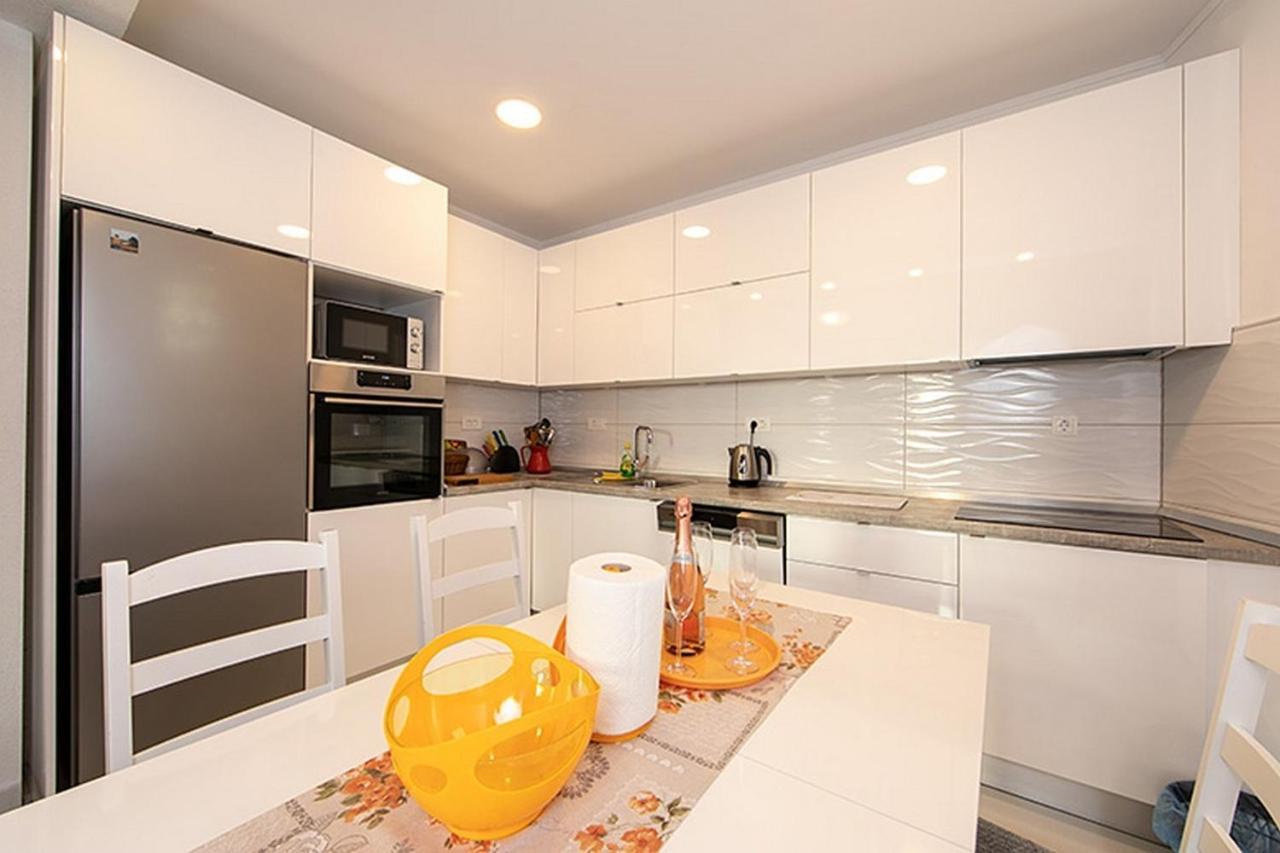 Apartments With A Parking Space Tucepi, Makarska - 6695 ภายนอก รูปภาพ